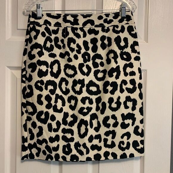 Ann Taylor Loft Snow Leopard Print Midi Skirt - Picture 1 of 9